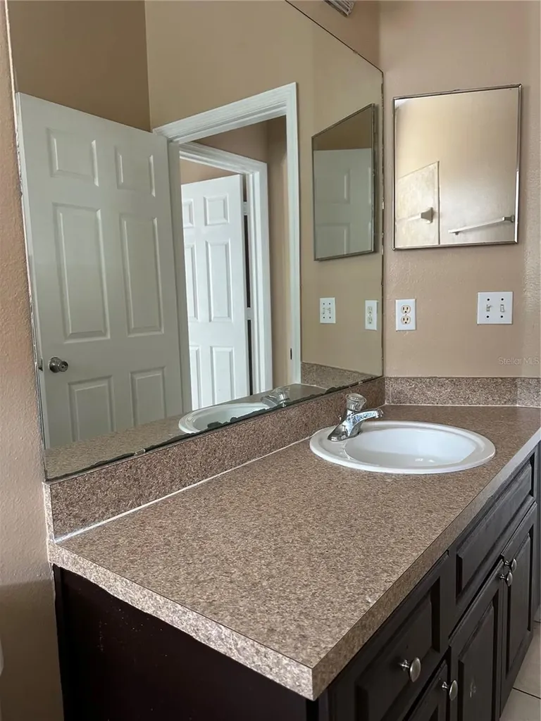 975 Gascony Court Kissimmee FL 34759
