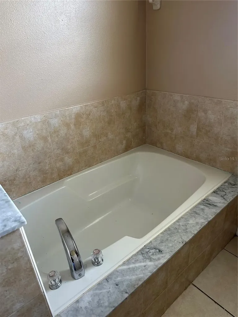 975 Gascony Court Kissimmee FL 34759