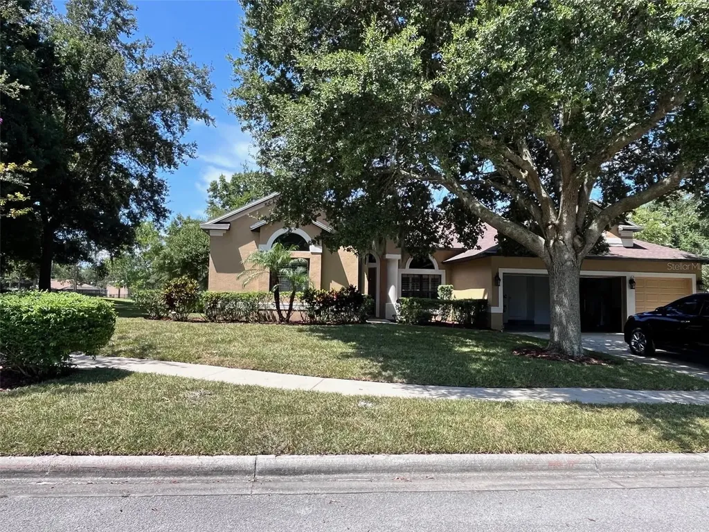 24728 Calusa Boulevard Eustis FL 32736