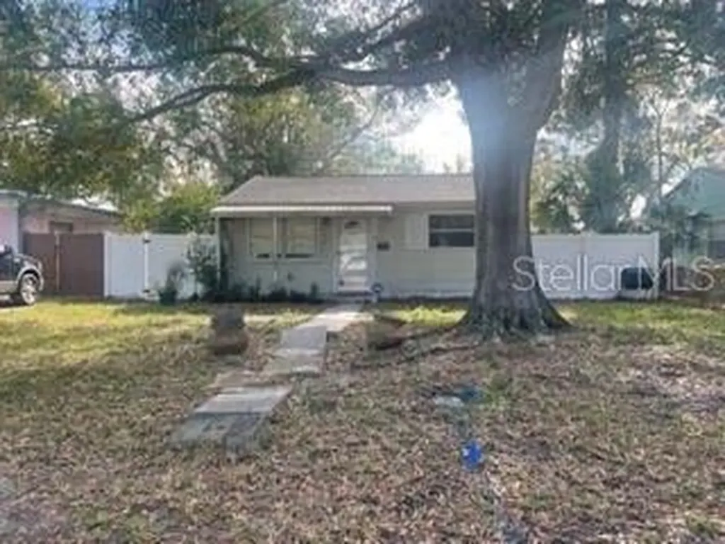 4034 39th Avenue N St Petersburg FL 33714