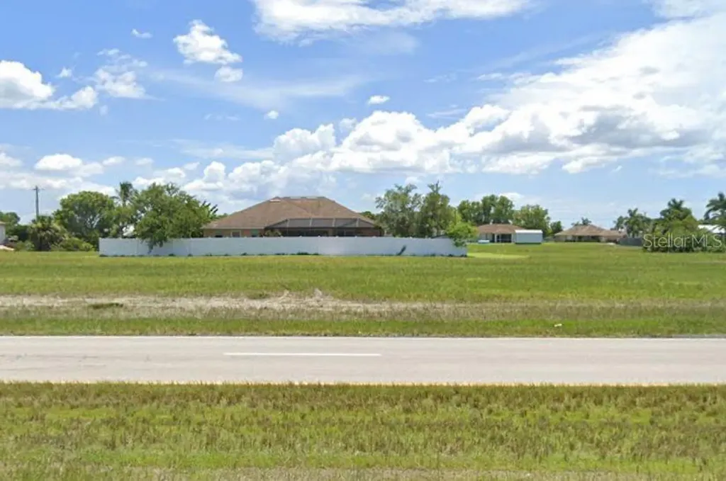 348 Diplomat Parkway W Cape Coral FL 33993