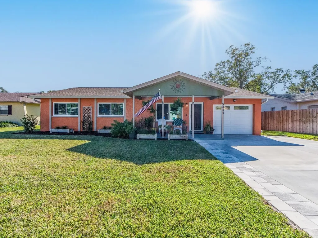 9444 Monica Drive Seminole FL 33777