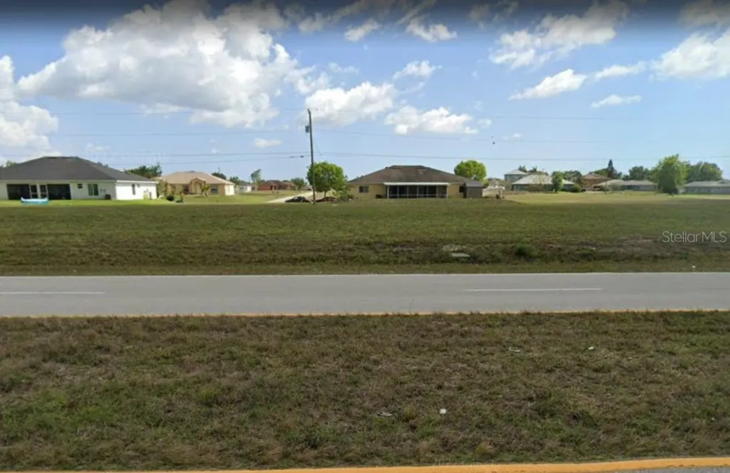 1936 Diplomat Parkway E Cape Coral FL 33909