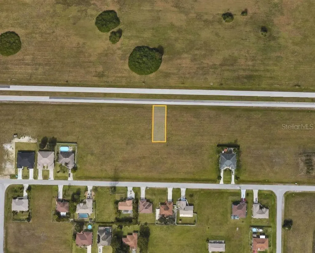 2008 Diplomat Parkway E Cape Coral FL 33909