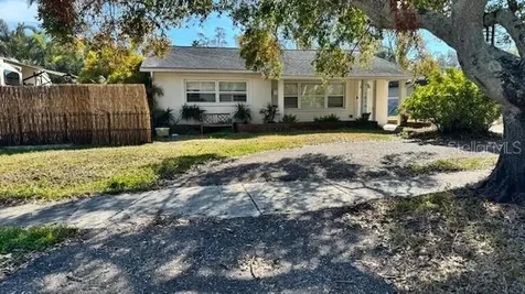1874 Oregon Avenue NE St Petersburg FL 33703