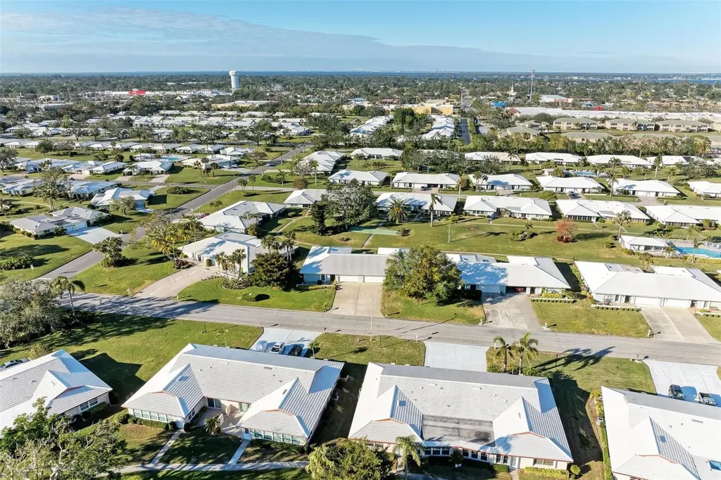 6704 11th Avenue W Bradenton FL 34209
