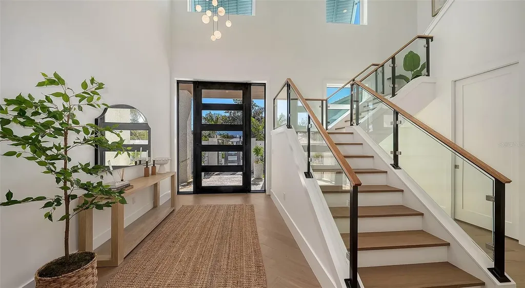 1521 S Lake Shore Drive Sarasota FL 34231