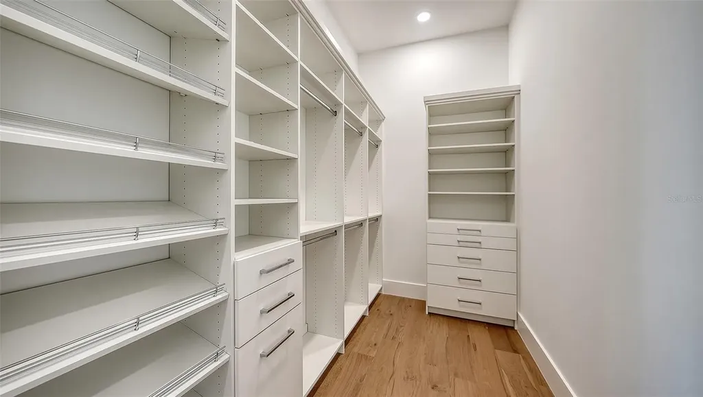 1521 S Lake Shore Drive Sarasota FL 34231