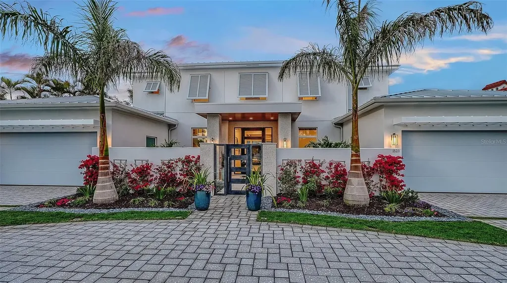 1521 S Lake Shore Drive Sarasota FL 34231