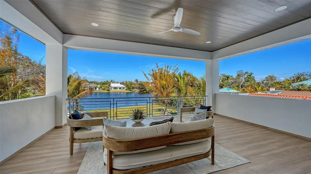 1521 S Lake Shore Drive Sarasota FL 34231