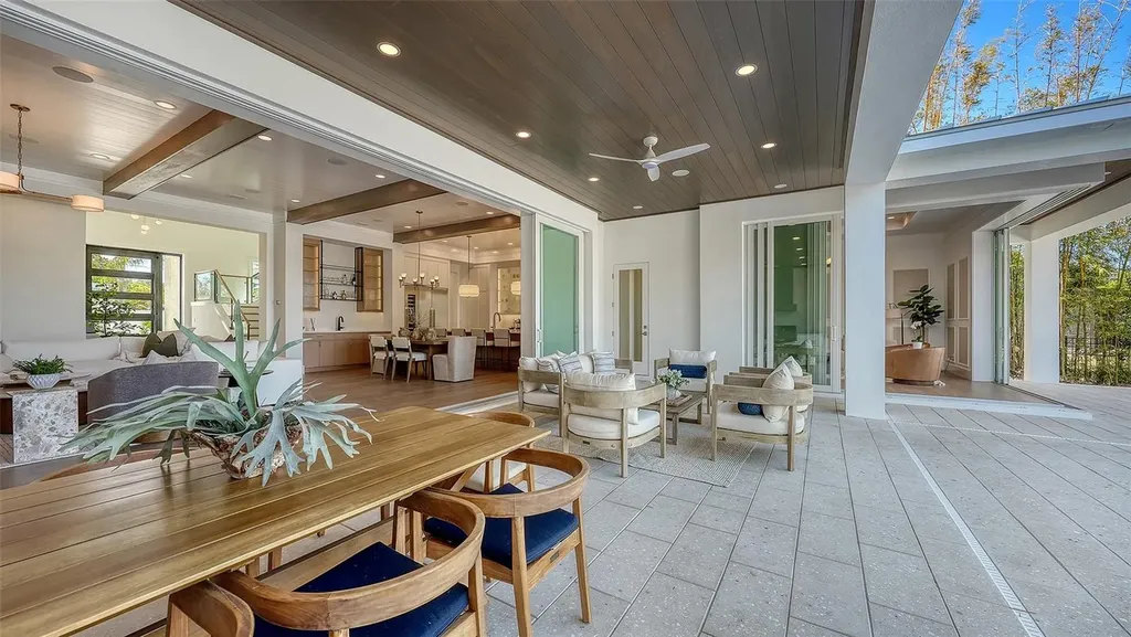 1521 S Lake Shore Drive Sarasota FL 34231