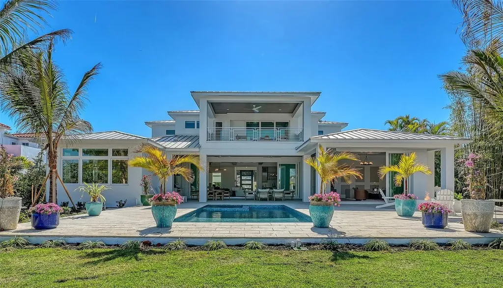 1521 S Lake Shore Drive Sarasota FL 34231