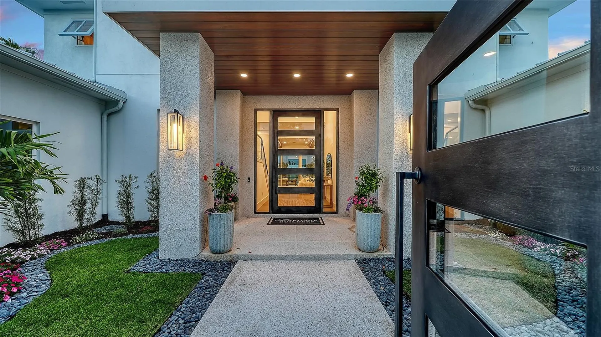 1521 S Lake Shore Drive Sarasota FL 34231