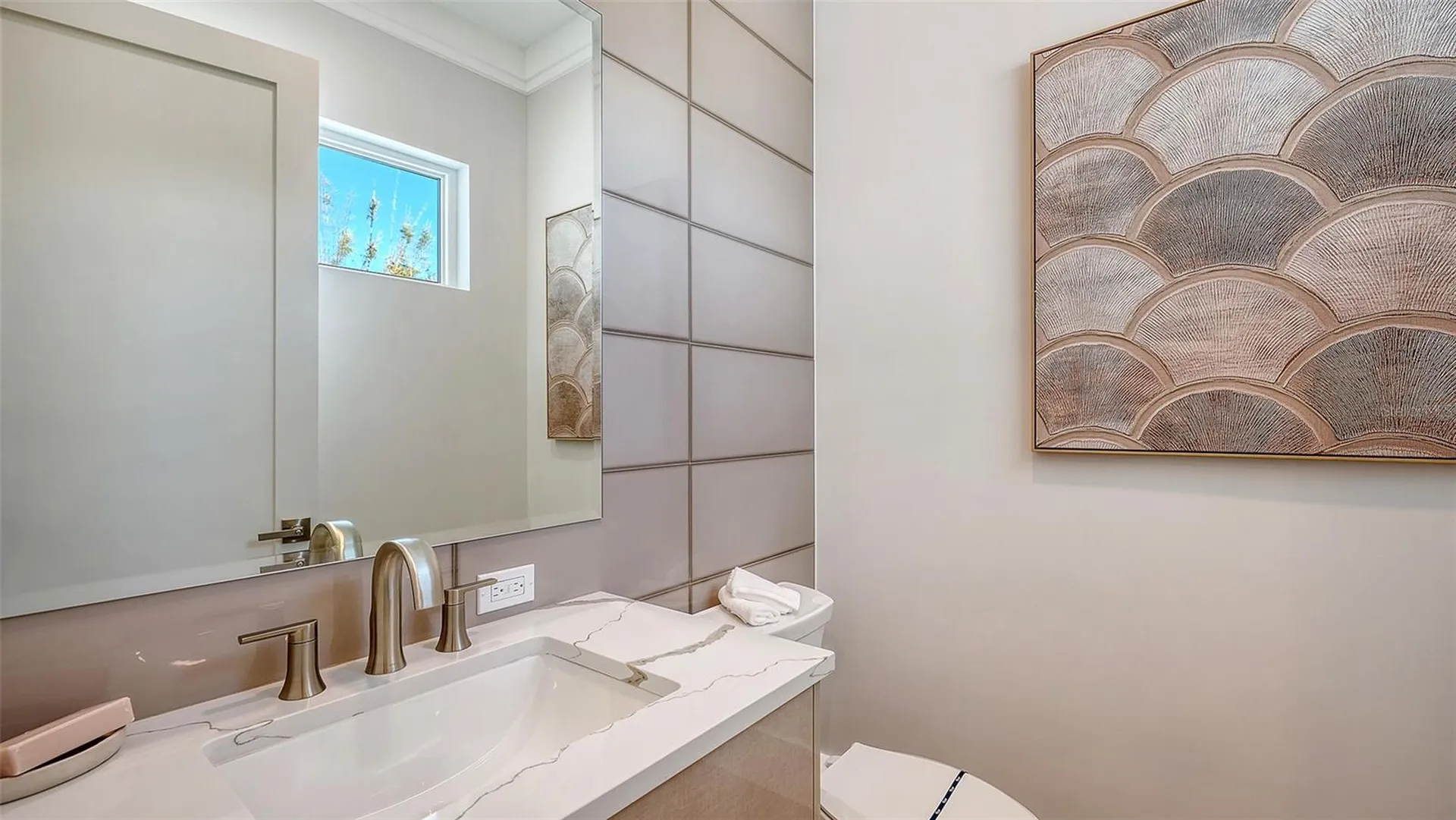 1521 S Lake Shore Drive Sarasota FL 34231
