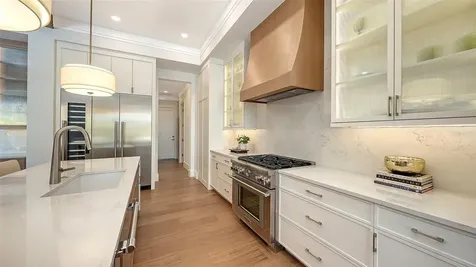 1521 S Lake Shore Drive Sarasota FL 34231