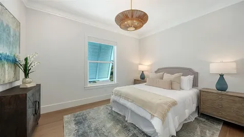1521 S Lake Shore Drive Sarasota FL 34231