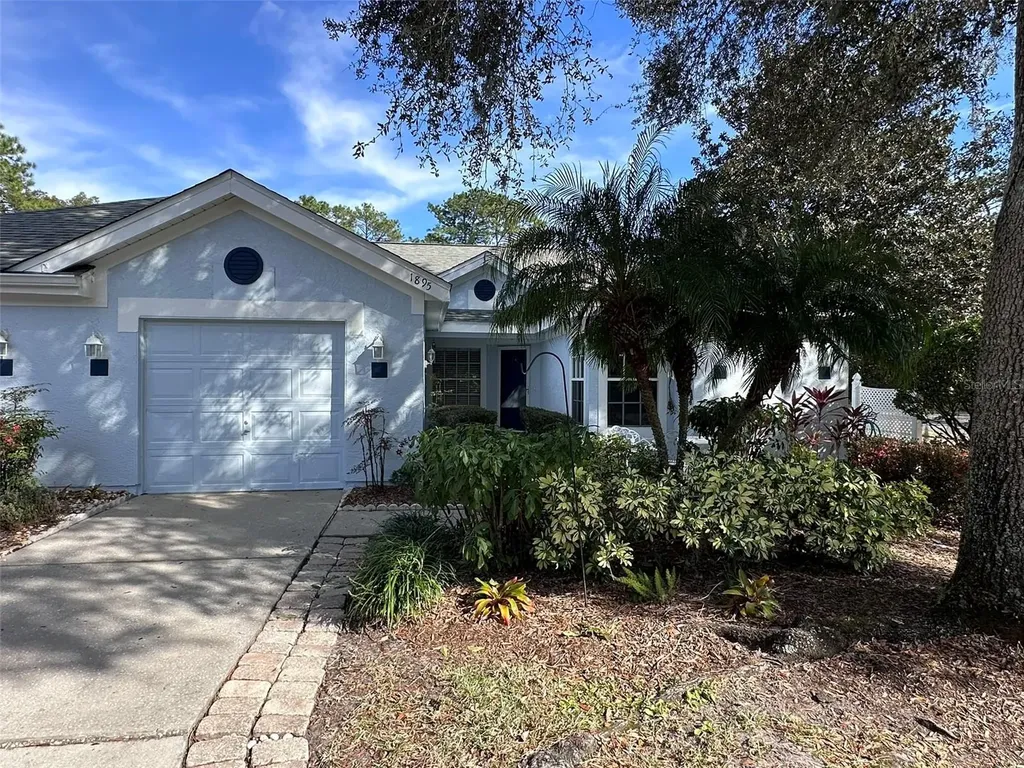 1895 Country Club Boulevard Mount Dora FL 32757