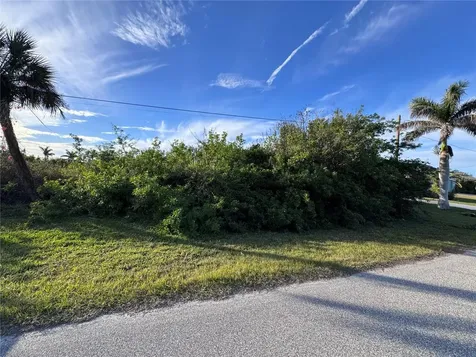216 Antilla Drive Rotonda West FL 33947