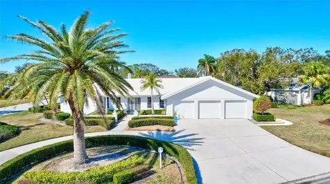 6851 Country Lakes Circle Sarasota FL 34243