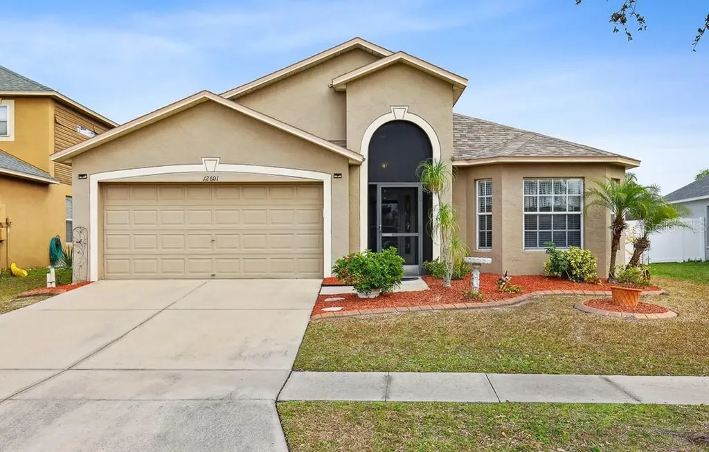 12601 Lake Vista Drive Gibsonton FL 33534