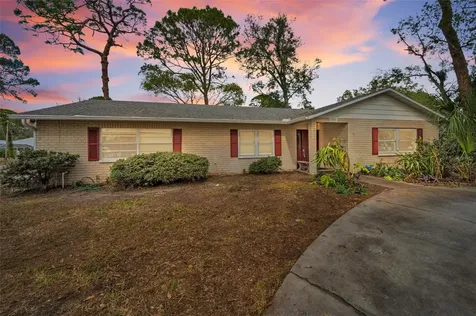 6391 1st Avenue N St Petersburg FL 33710