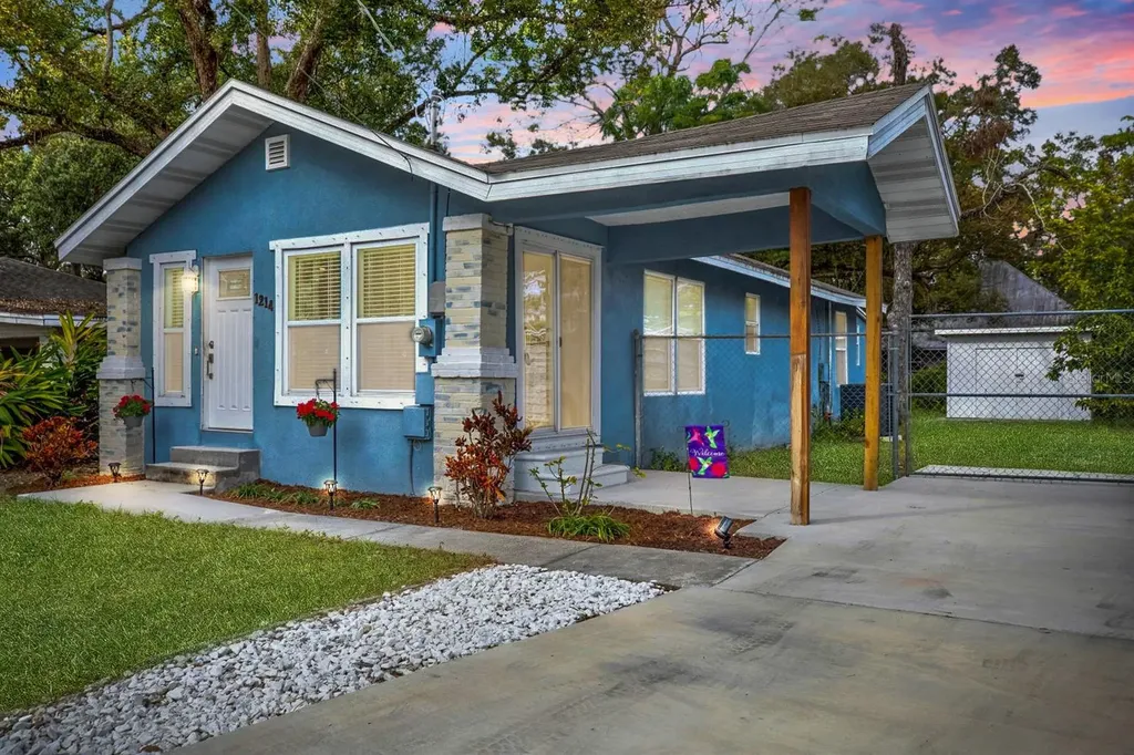 1214 E Curtis Street Tampa FL 33603