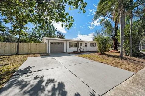 5310 82nd Avenue N Pinellas Park FL 33781