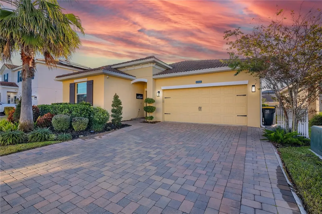 1322 Oak Crest Street Davenport FL 33837