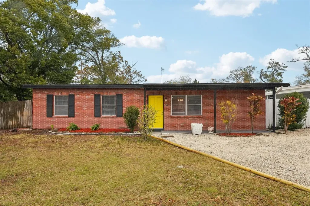 3909 W Sligh Avenue Tampa FL 33614