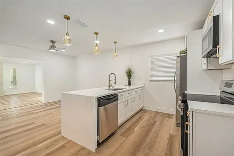 3213 W Grove Street Tampa FL 33614