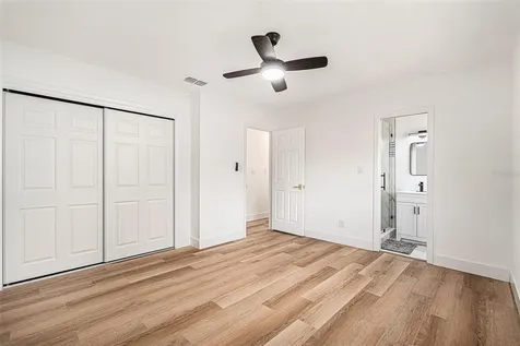 3213 W Grove Street Tampa FL 33614