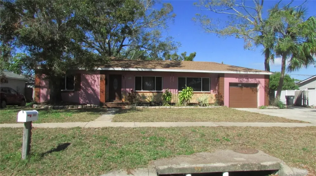 3083 55th Avenue N St Petersburg FL 33714