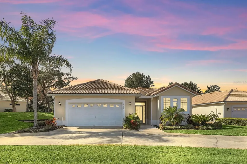 303 Foxhill Court Debary FL 32713