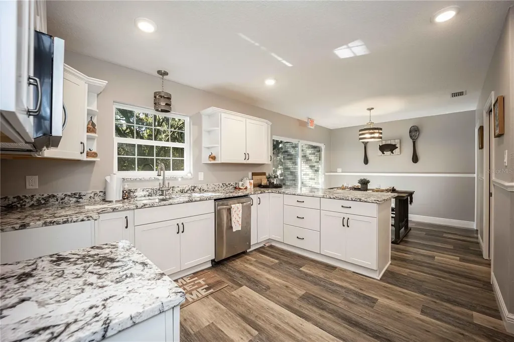 900 Cleveland Avenue Wildwood FL 34785