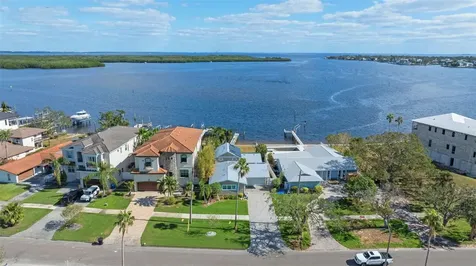 6323 Bayou Grande Boulevard NE St Petersburg FL 33702