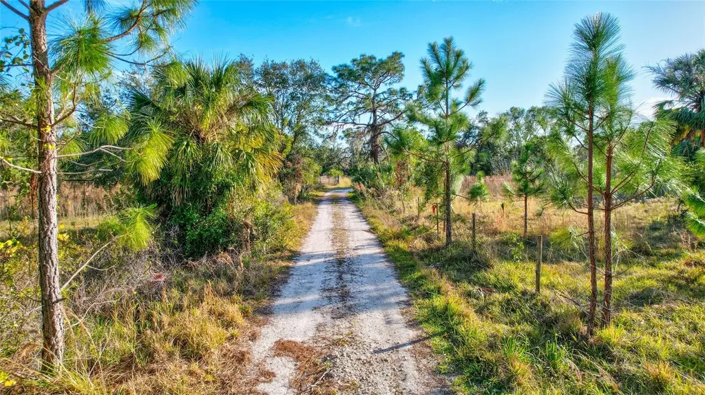 8330 Linger Lodge Road Bradenton FL 34202