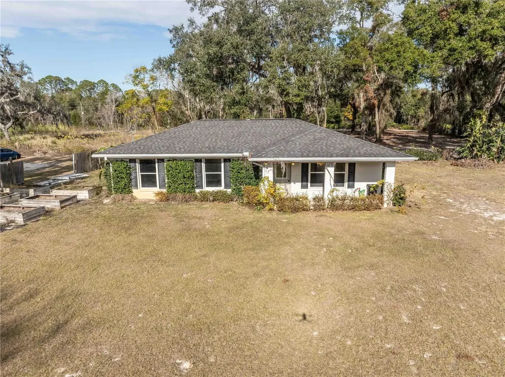 6876 E State Road 44 Wildwood FL 34785