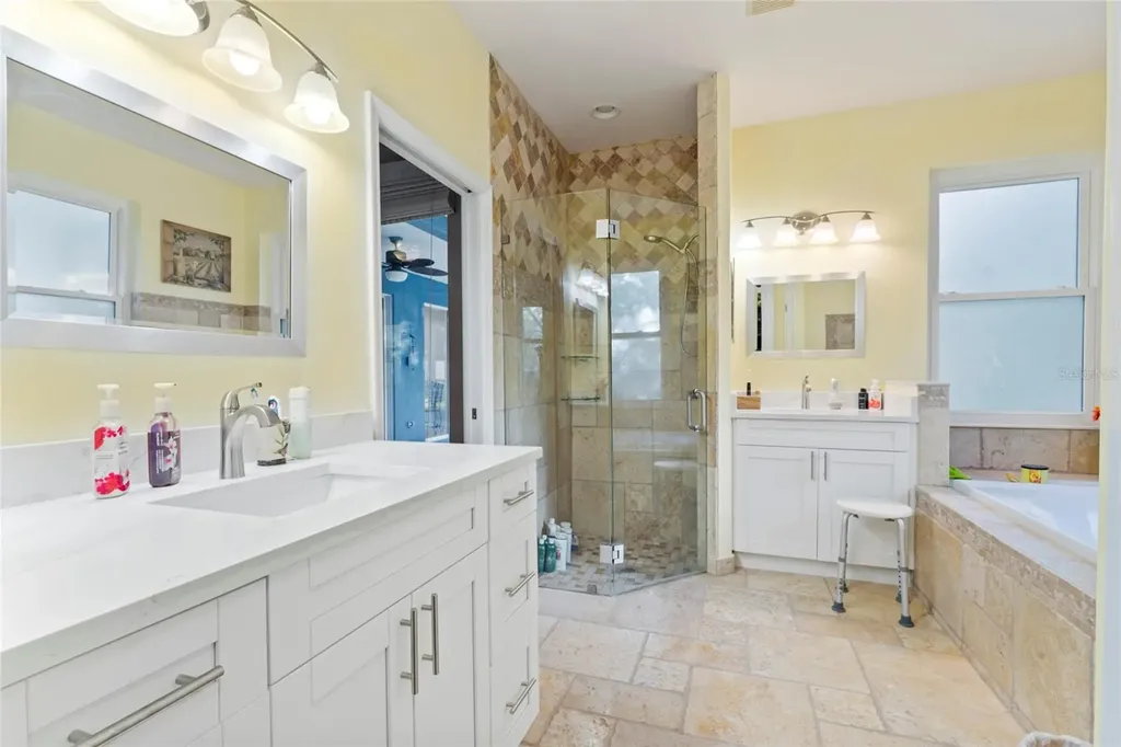 12833 Darby Ridge Drive Tampa FL 33624