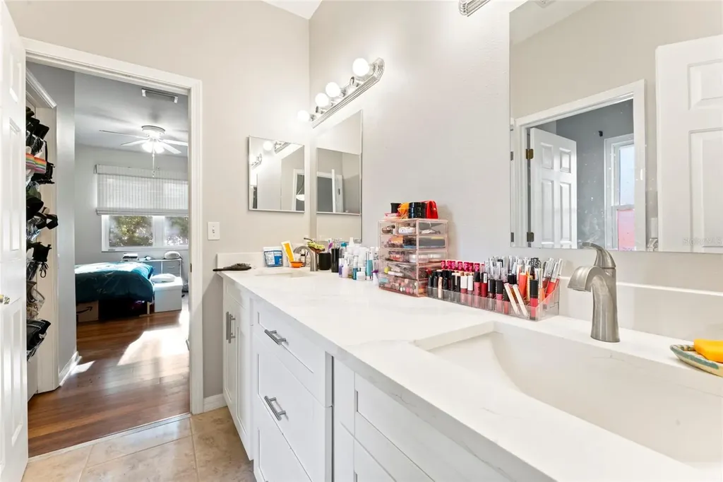 12833 Darby Ridge Drive Tampa FL 33624