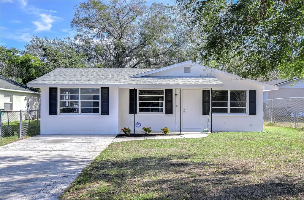 5836 8th Street Zephyrhills FL 33542