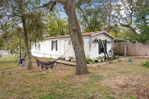 2109 Hialeah Avenue Leesburg FL 34748