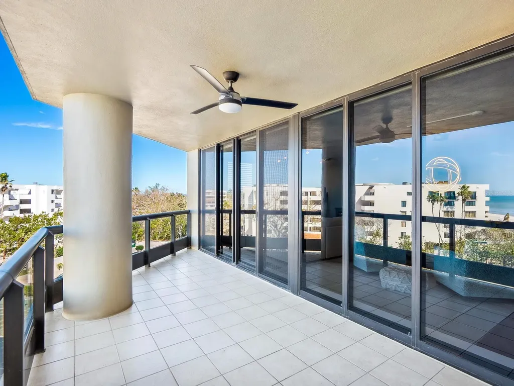 1281 Gulf Of Mexico Drive Longboat Key FL 34228