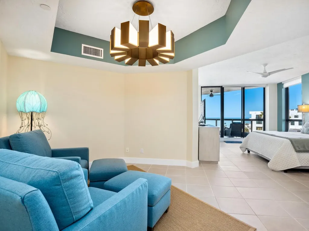 1281 Gulf Of Mexico Drive Longboat Key FL 34228