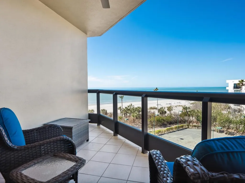 1281 Gulf Of Mexico Drive Longboat Key FL 34228