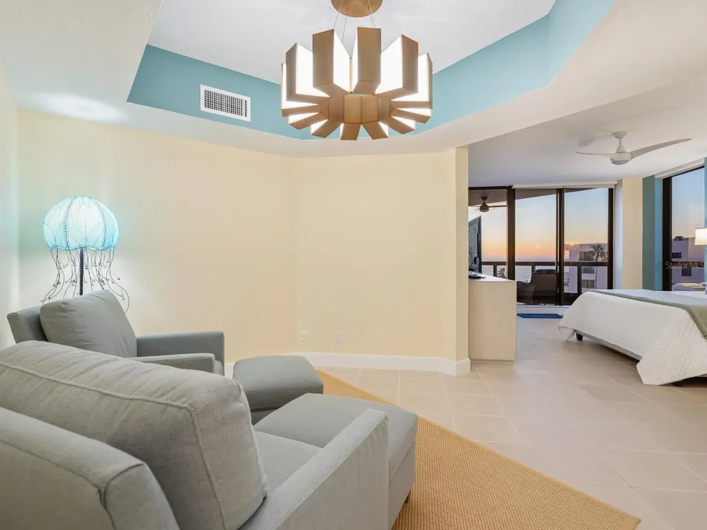 1281 Gulf Of Mexico Drive Longboat Key FL 34228