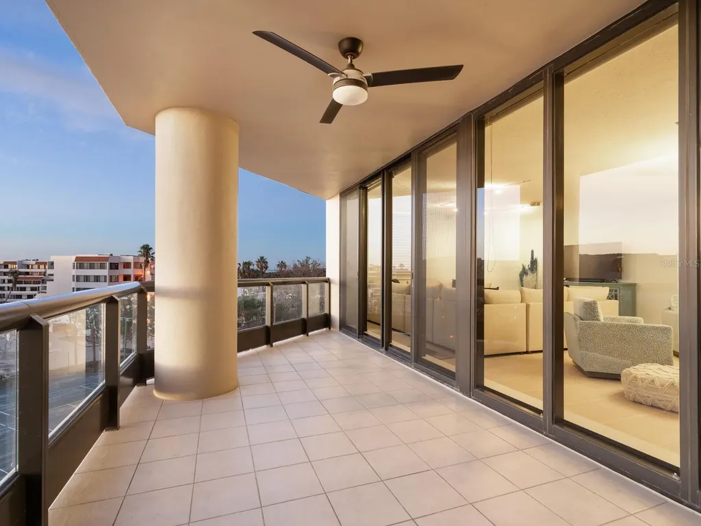 1281 Gulf Of Mexico Drive Longboat Key FL 34228