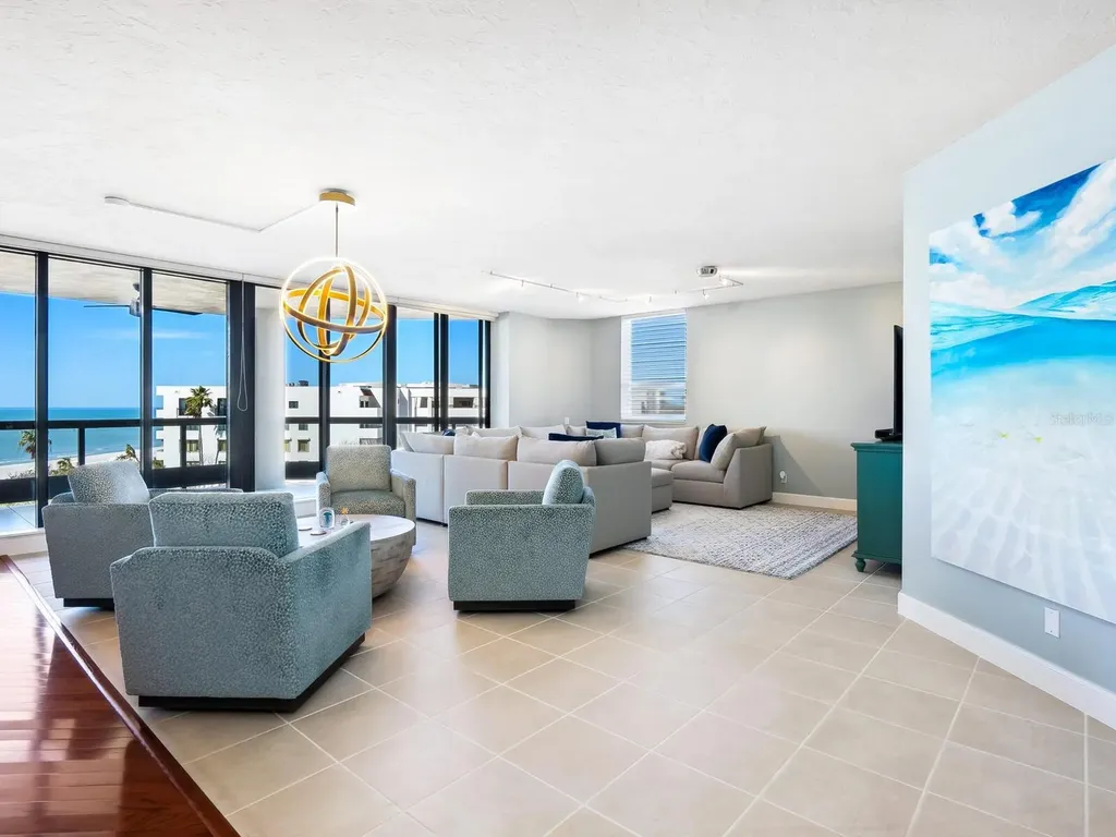 1281 Gulf Of Mexico Drive Longboat Key FL 34228