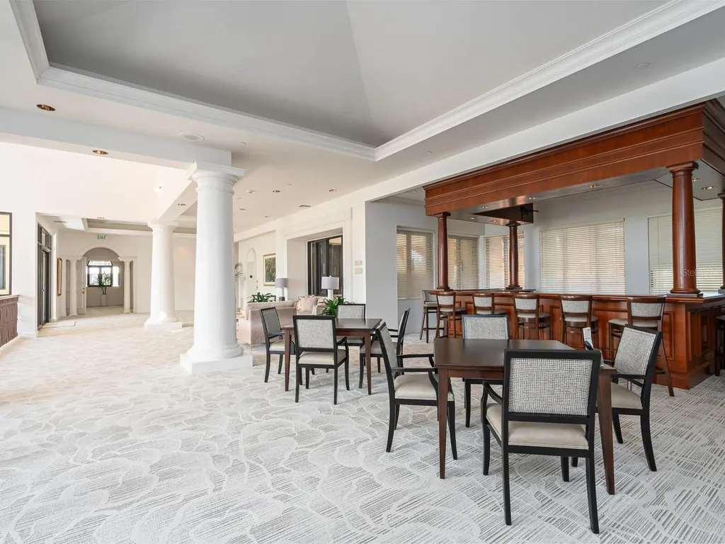1281 Gulf Of Mexico Drive Longboat Key FL 34228