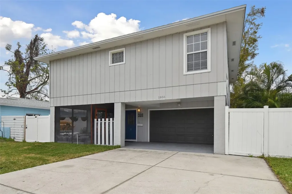 1866 Michigan Avenue NE St Petersburg FL 33703