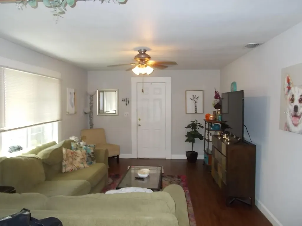 5827 39th Street N St Petersburg FL 33741